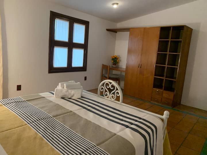 Casa Clementina, Oaxaca Centro2 Houses for Rent in Oaxaca de Juárez