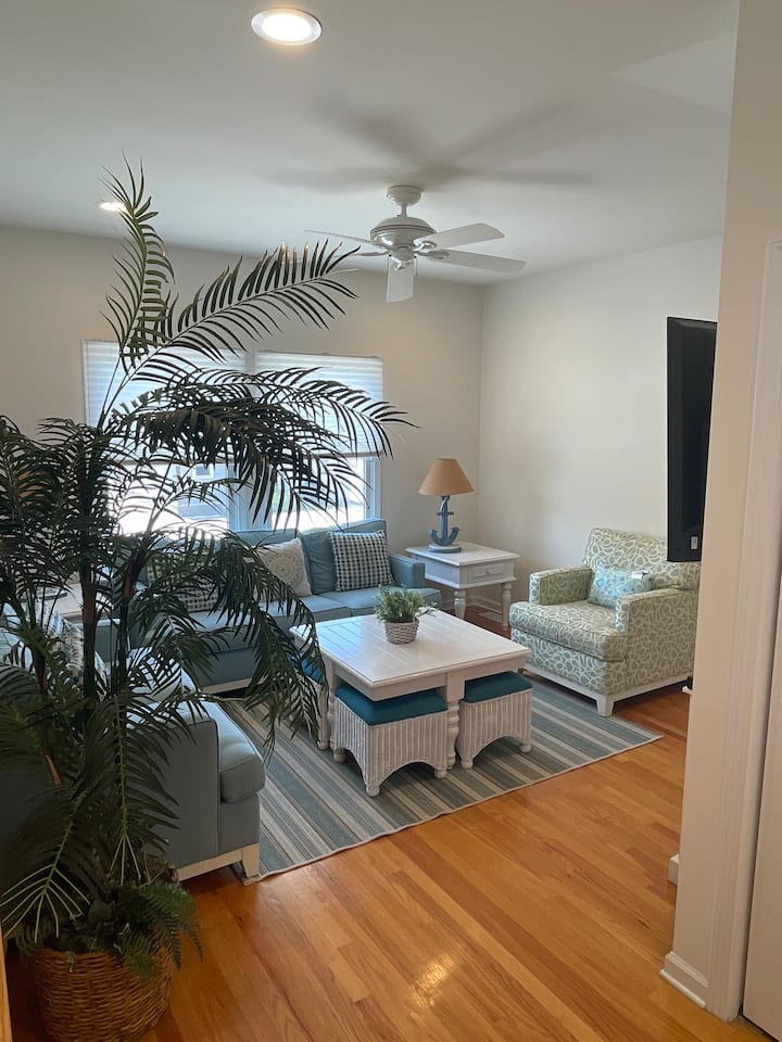 Ocean Side 6 Houses To Beach ! - Beach Haven, NJ