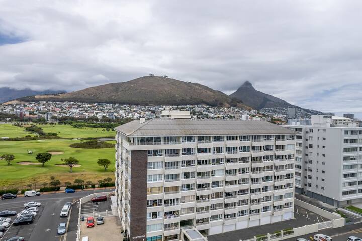 The Big Blue – beach living near V&A Waterfront gallery image 5