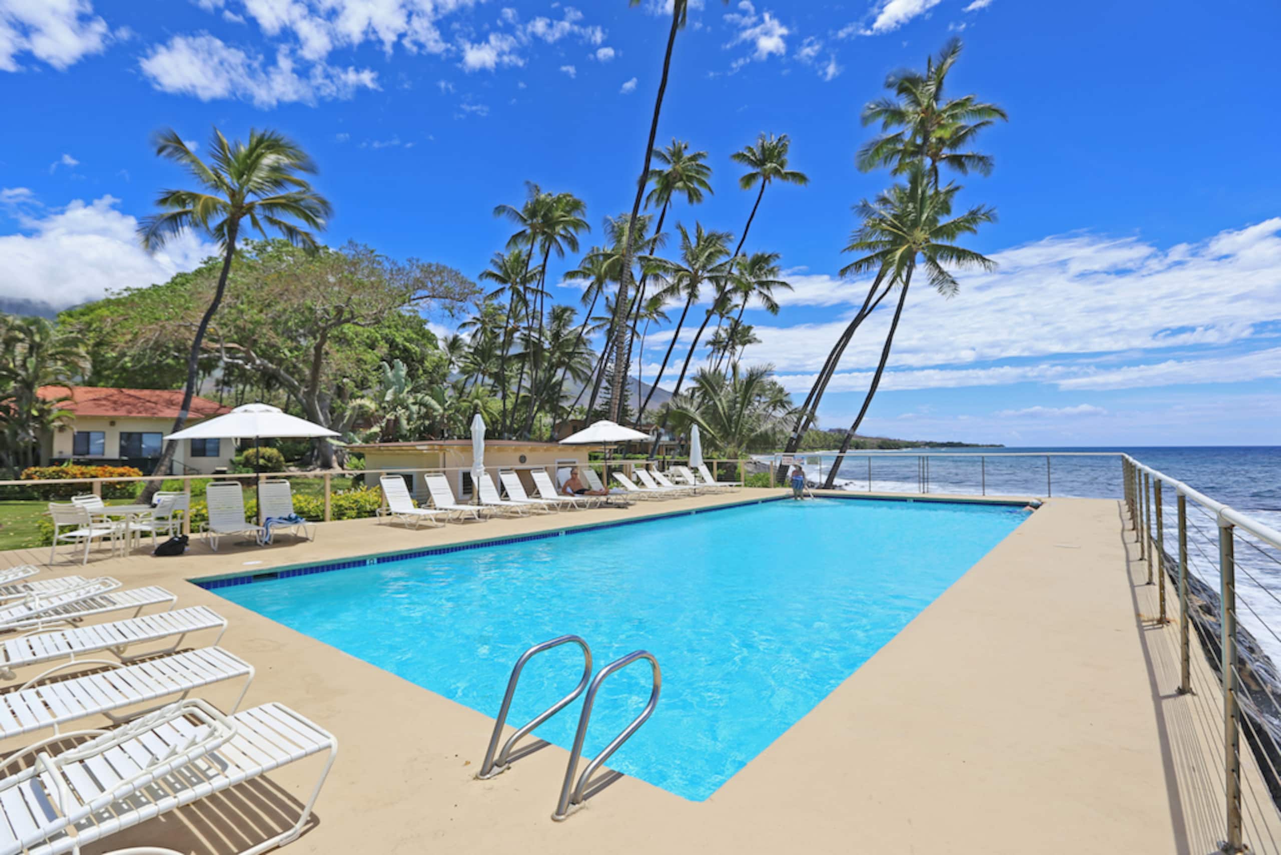 Townhouse in Lahaina · ★5.0 · 4 bedrooms · 3.5 baths - Image 33