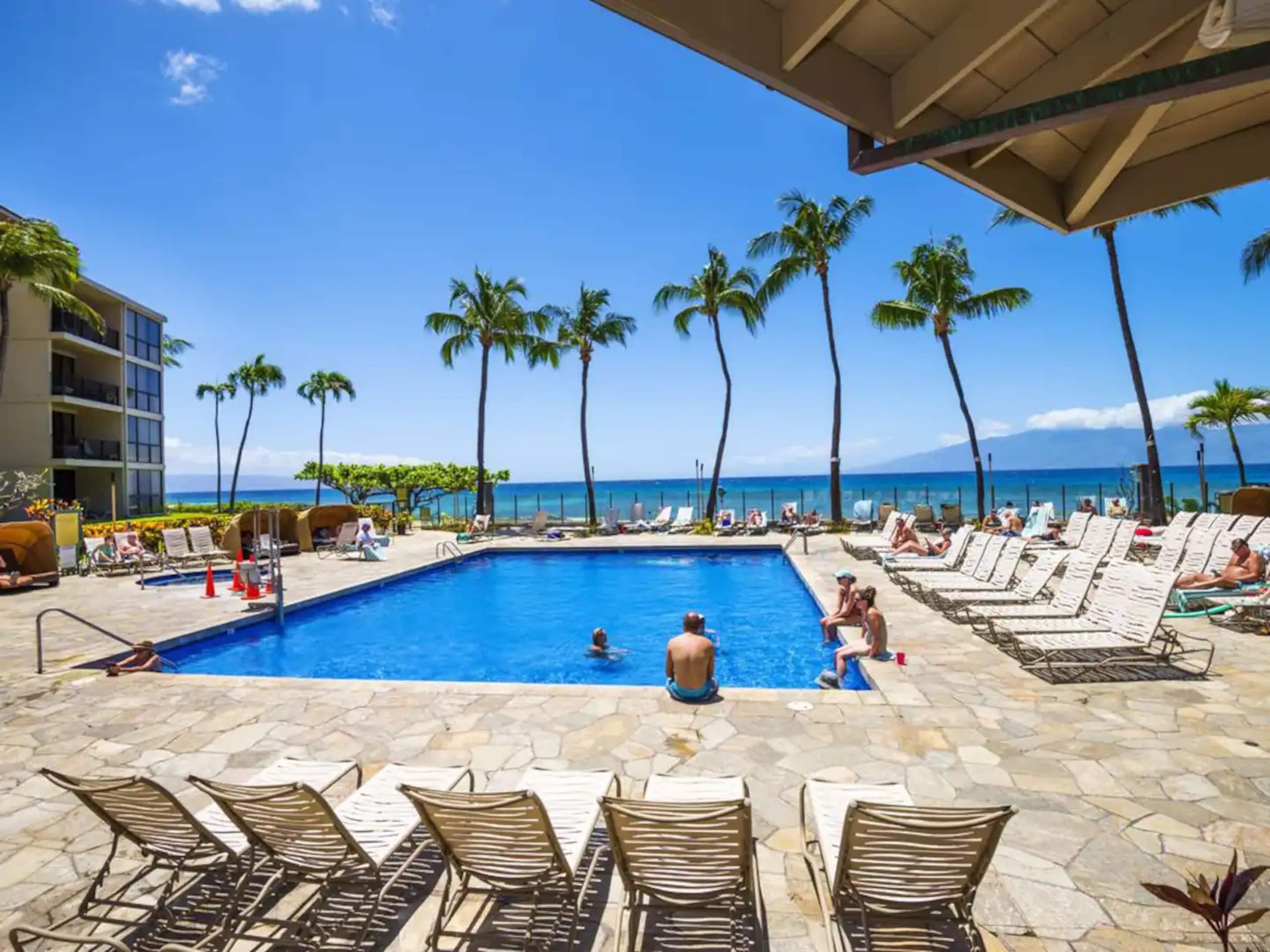 Condo in Lahaina · ★4.73 · 2 bedrooms · 4 beds · 2 baths - Image 4