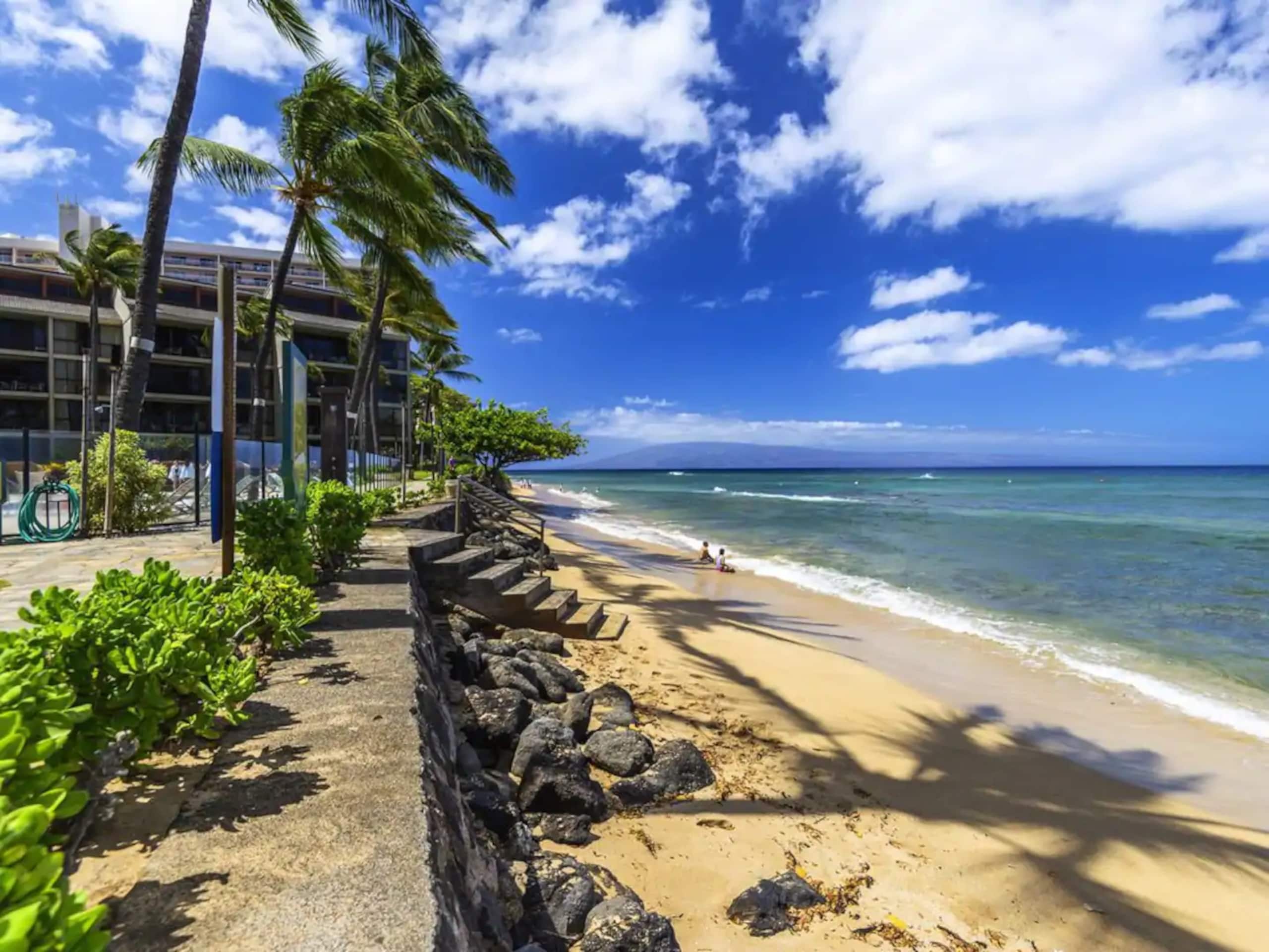 Condo in Lahaina · ★4.73 · 2 bedrooms · 4 beds · 2 baths - Image 6