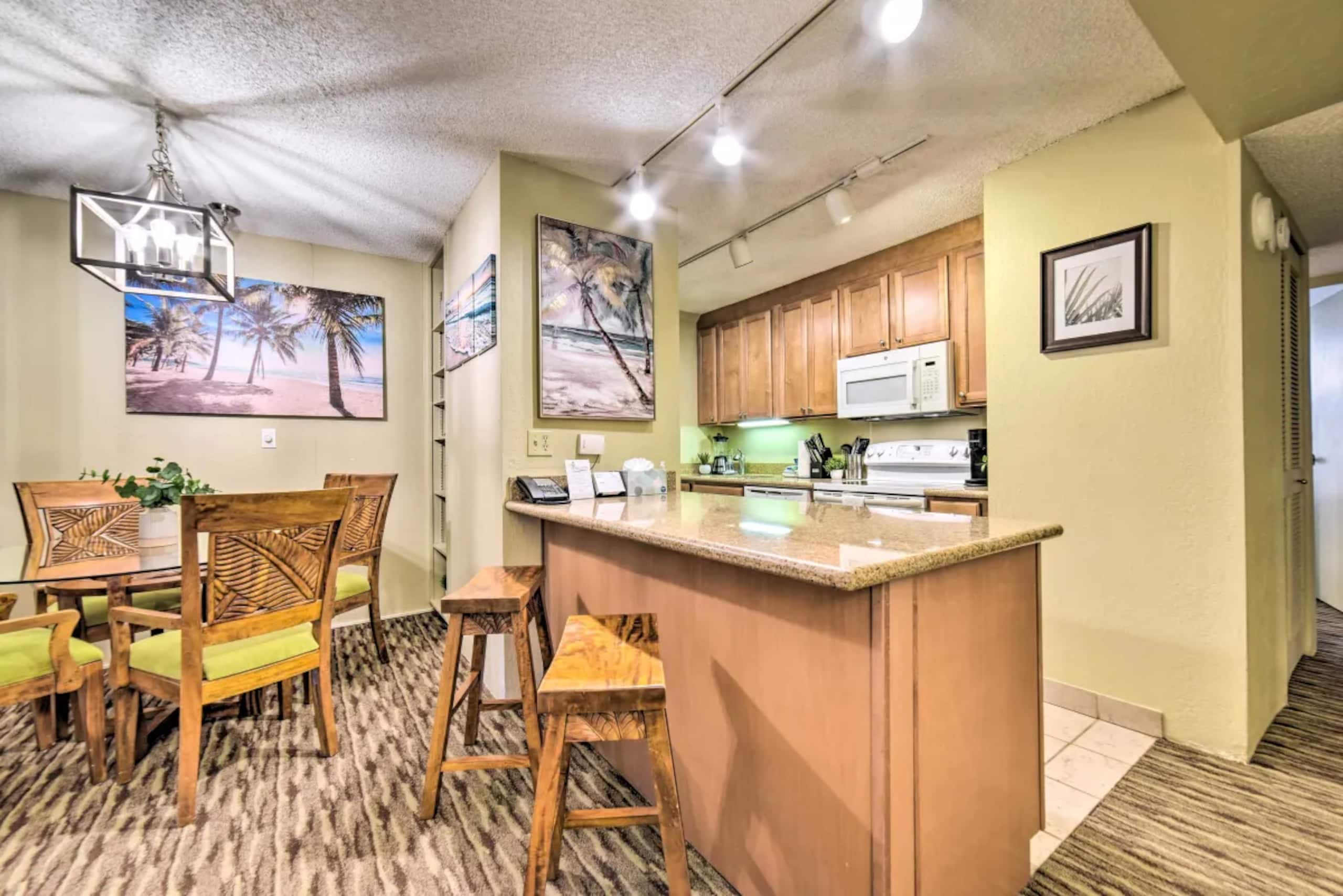 Condo in Lahaina · ★4.73 · 2 bedrooms · 4 beds · 2 baths - Image 21