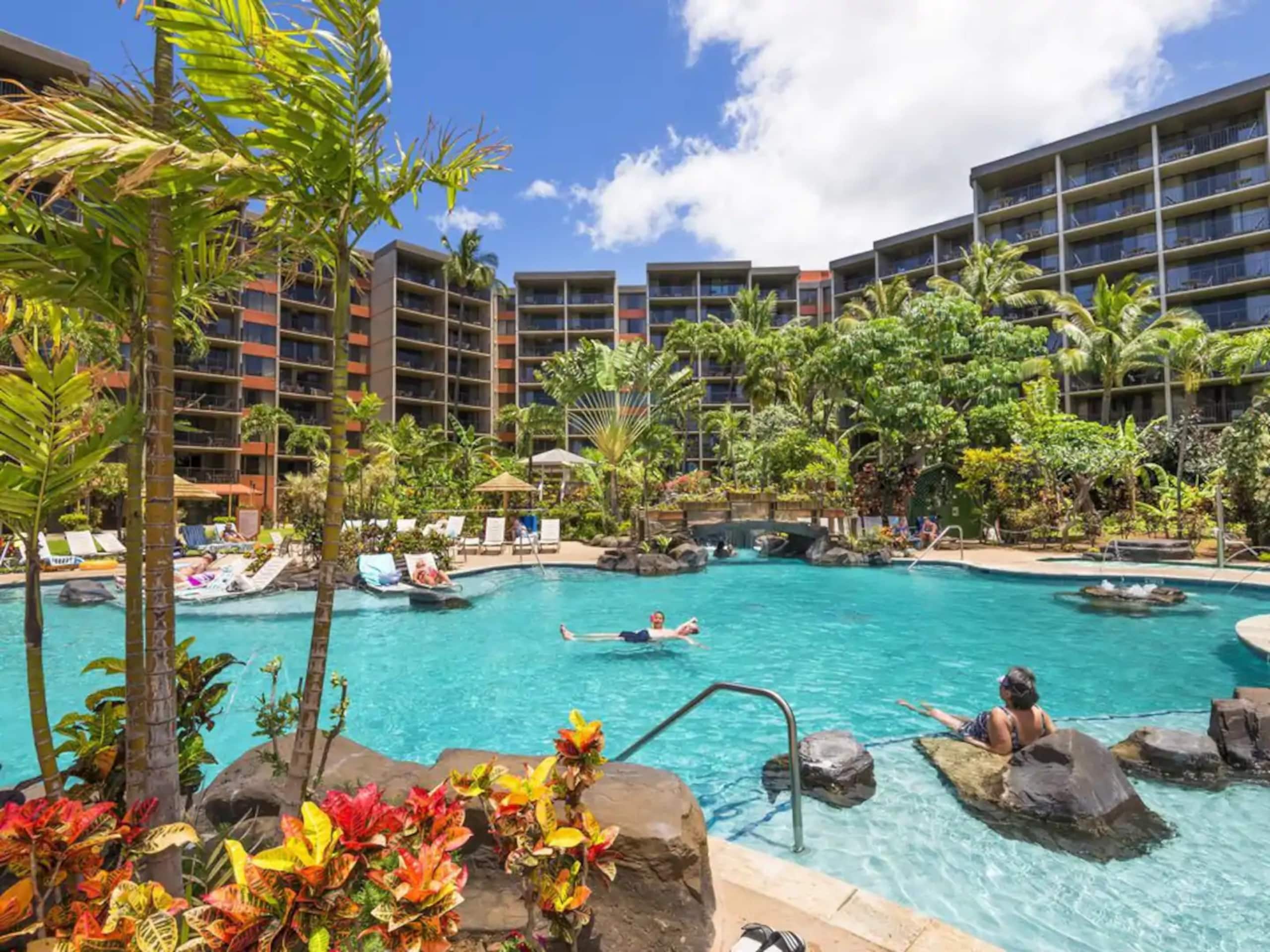 Condo in Lahaina · ★4.73 · 2 bedrooms · 4 beds · 2 baths - Image 27