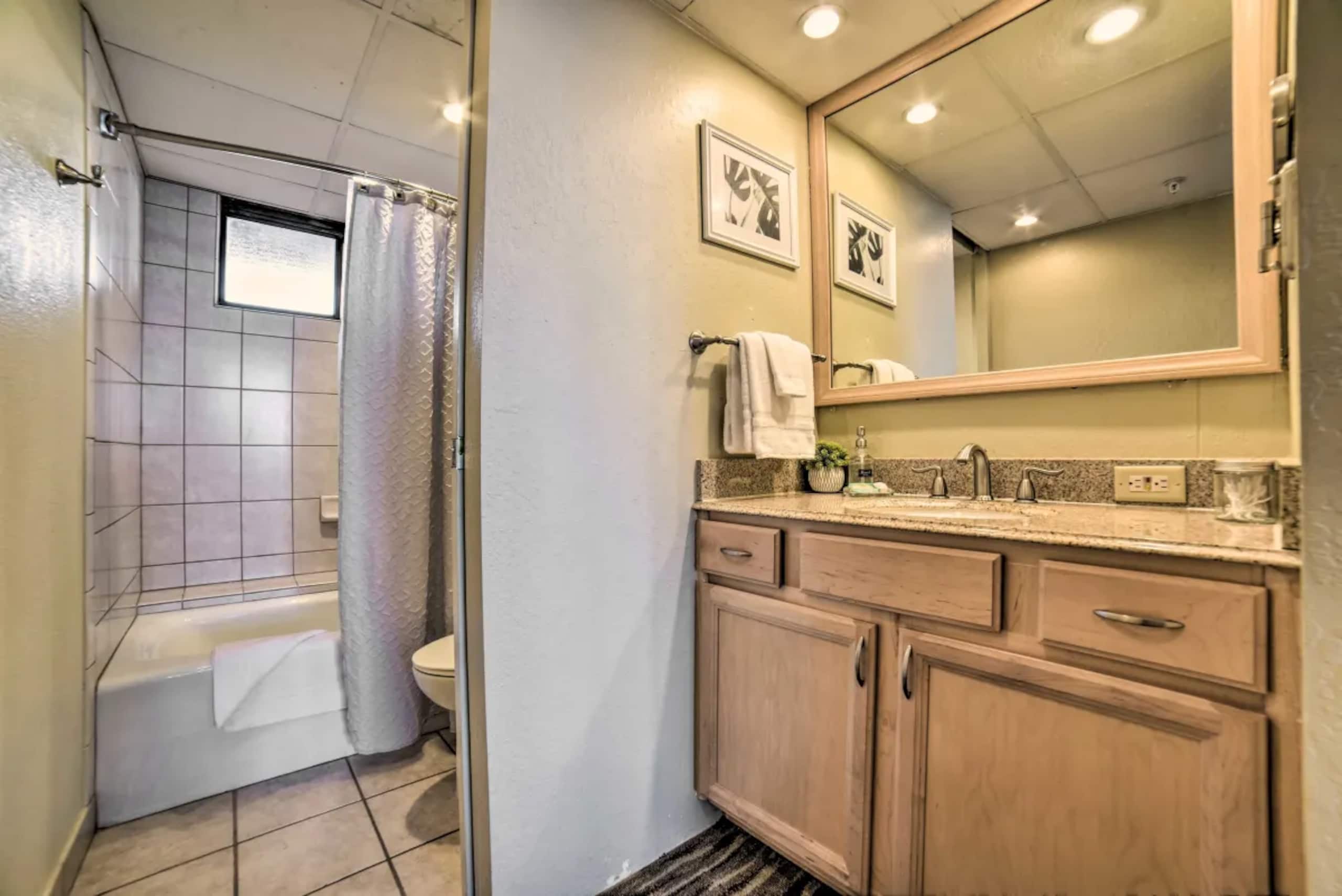 Condo in Lahaina · ★4.73 · 2 bedrooms · 4 beds · 2 baths - Image 23