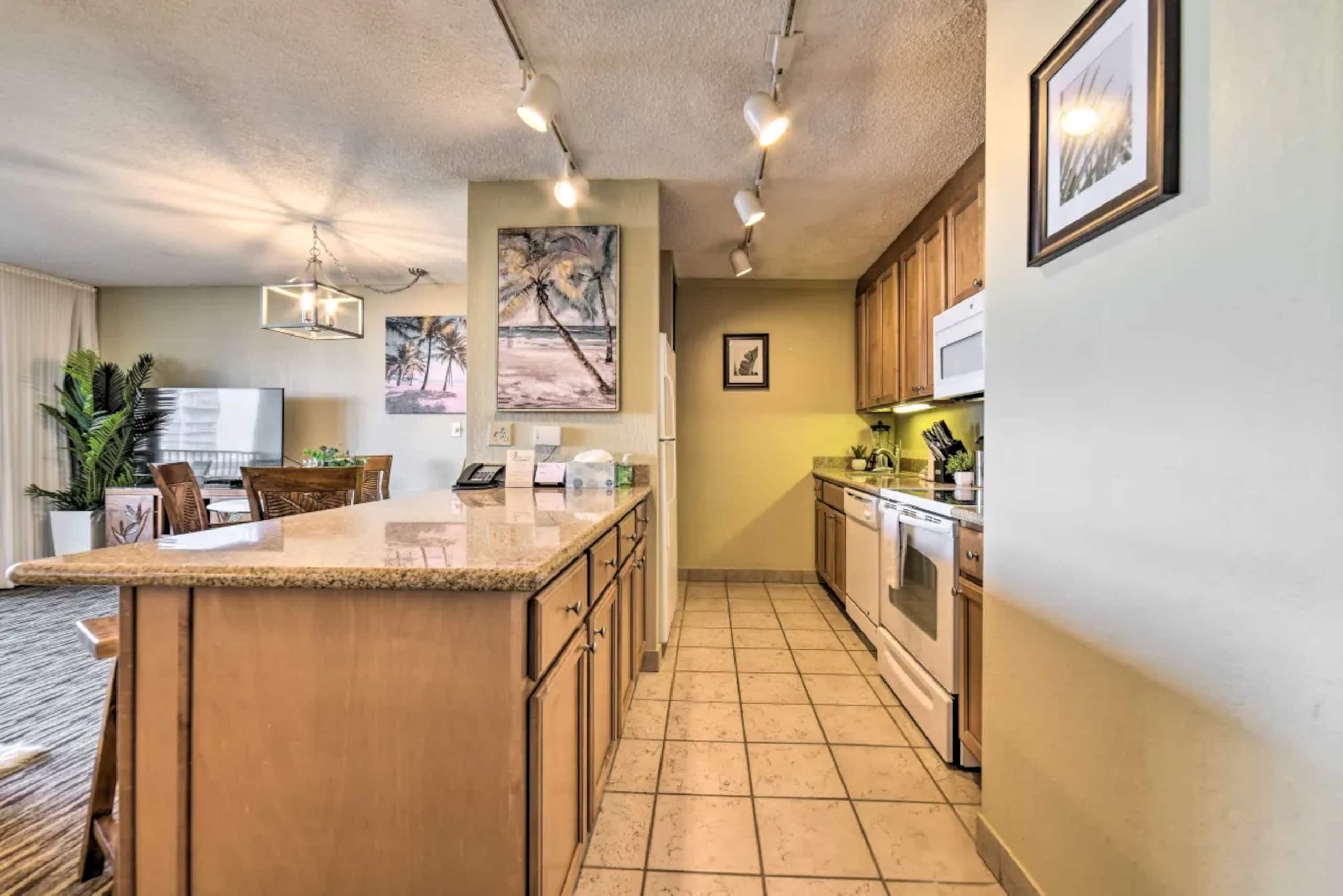 Condo in Lahaina · ★4.73 · 2 bedrooms · 4 beds · 2 baths - Image 20
