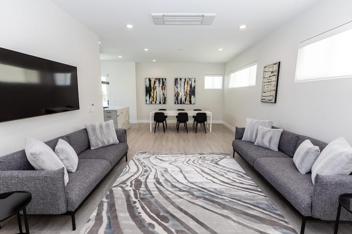 Luxury Beach Modern With Ocean View Roof Top Deck - San Juan Capistrano, CA