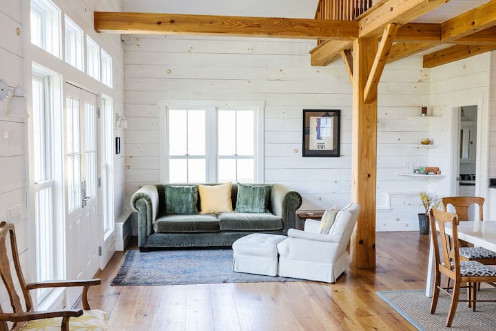 Caribou Cottage Ski/snowboard Studio - Stowe, VT
