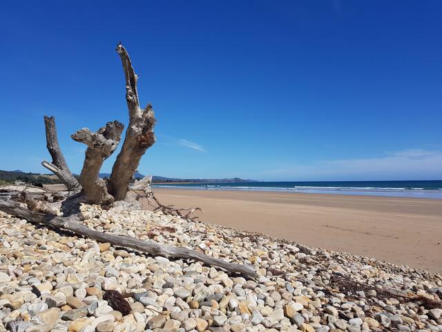 Coastal Escape. gallery image 2