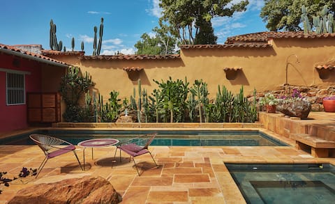 Spacious house with pool