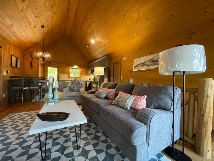 Great Location. Walk To Village Attractions/beach! - Lake George, NY
