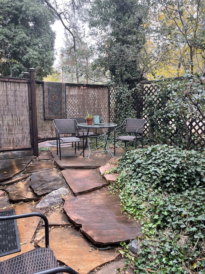 Cozy in the Pines. Holiday homes for Rent in Prescott, Arizona