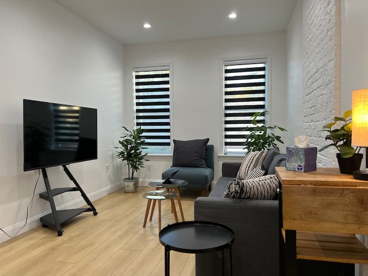 Spacious & Modern 1 Bedroom | Close To Subway - Long Island, NY
