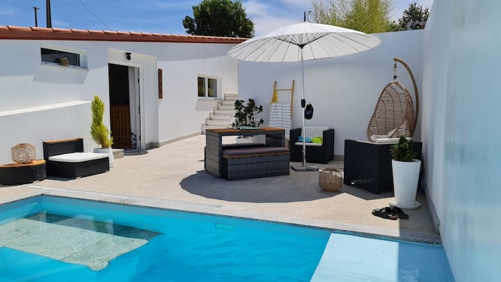 Fully private villa with pool, spa and jacuzzi