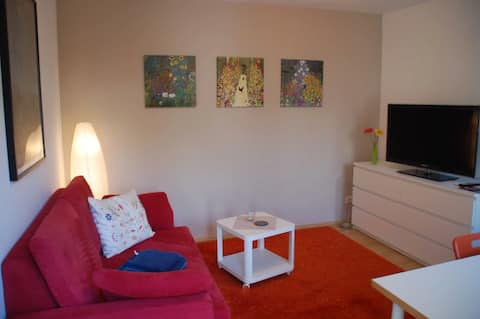 Top Airbnb: Living on the roof of Bonn, 10 minutes to the center in Bonn