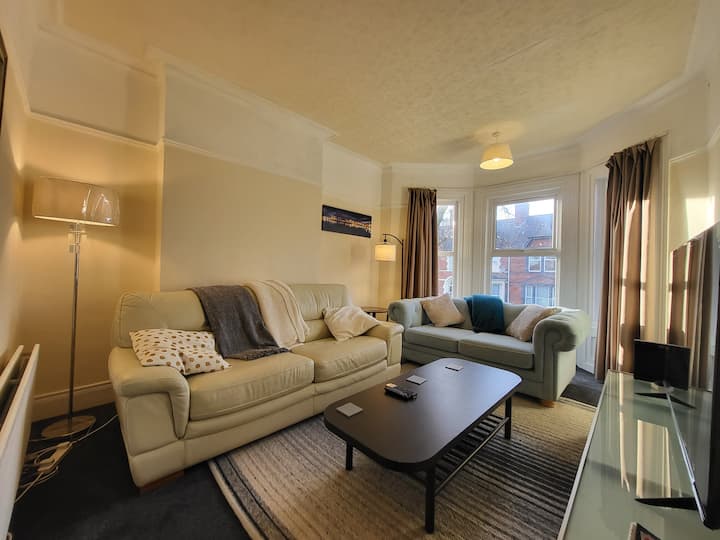 Fantastic 2 King Bed Apart In Queens Qtr - Belfast - Belfast