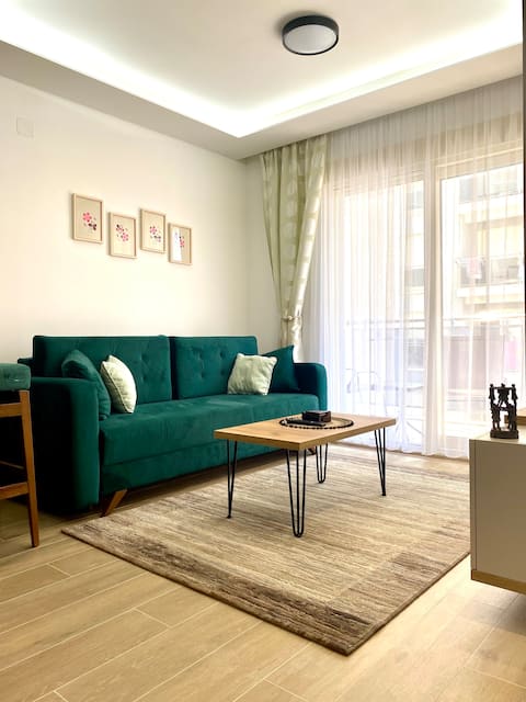 Successful Airbnb property: Wave N’ Sea Budva in Velji Vinogradi