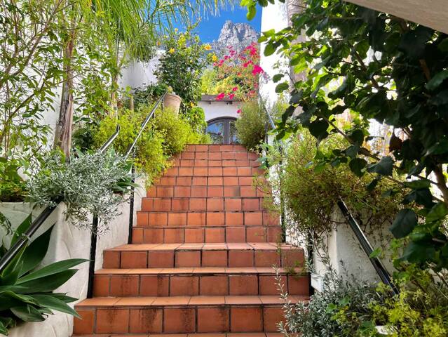 Cheerful 3 Bedroom Villa with pool and garden gallery image 5