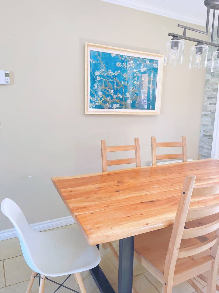 Cheerful 1 or 2 private bedrooms Houses for Rent in Sherbrooke