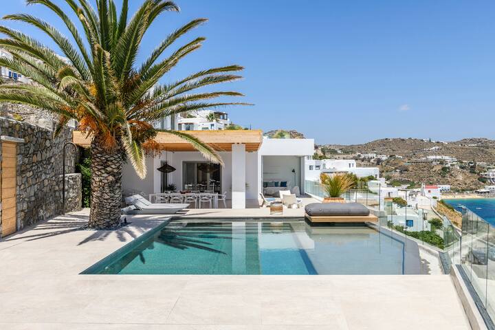 Villa Lilium II-Sanctuary overlooking Psarou Bay gallery image 2