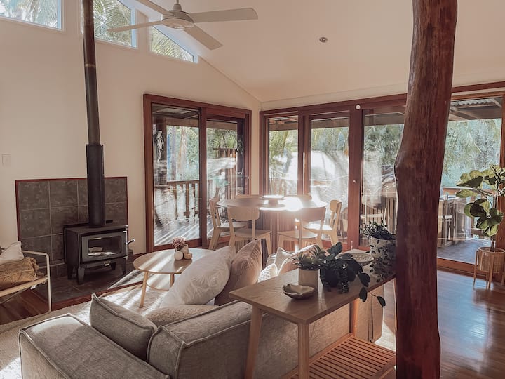 Tranquil retreat in the Noosa Hinterland Houses for Rent in Doonan