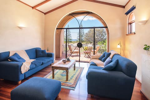 Top Airbnb: Alhambra Beach House Busselton in Geographe