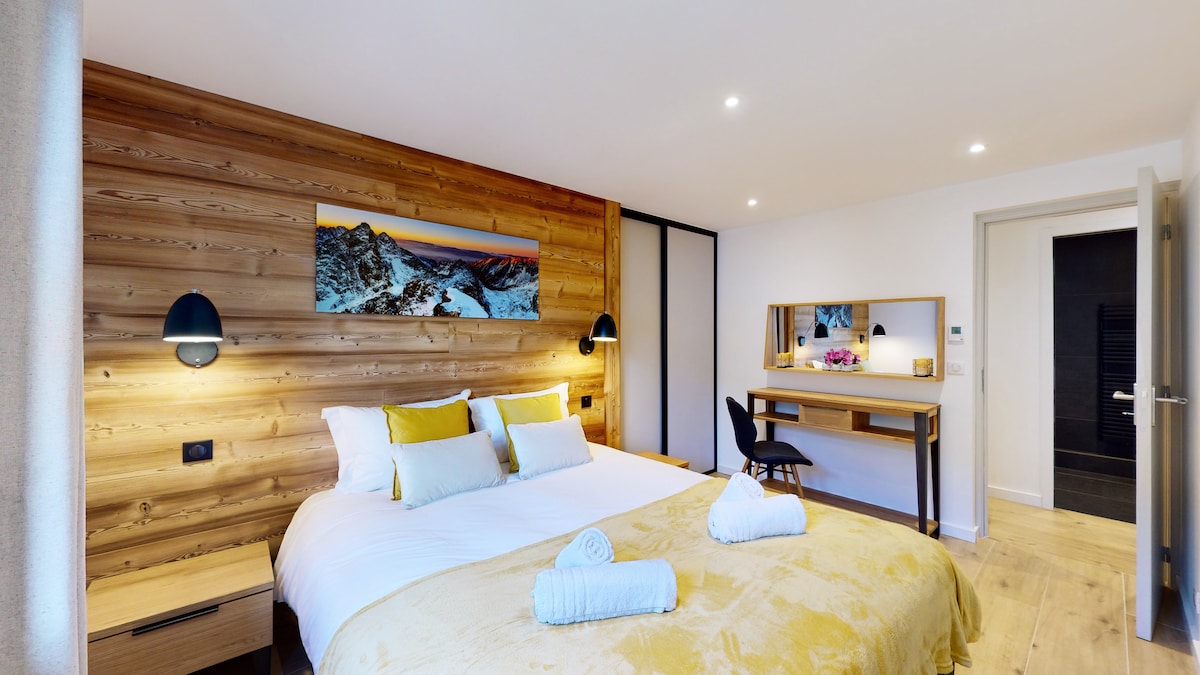 Recamara 2 - cama 160 x 200 y su consola para maquillarse o trabajar
