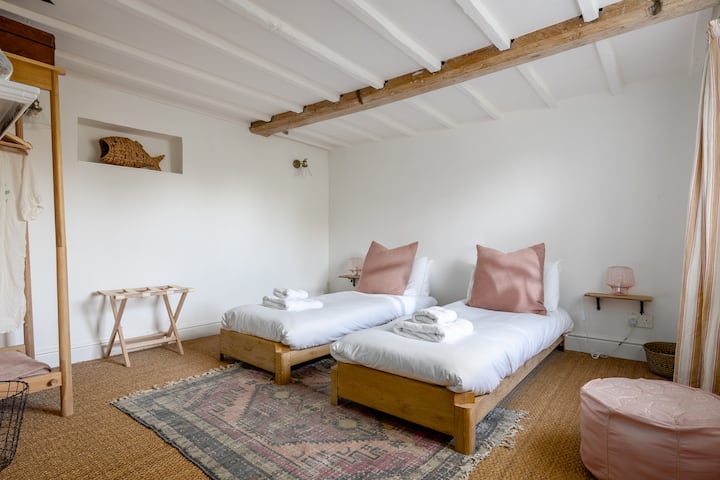 Nightingale Cottage Dormitorio en la planta baja (compuesto por 2 camas individuales)