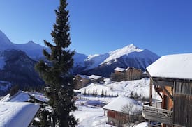 Chalet familial avec jardin clôturé