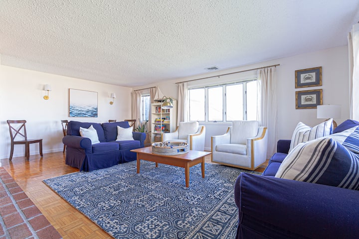 Water View, Spectacular Sunsets, Near Beaches! - Narragansett, RI