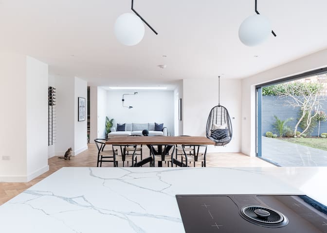 Stunning 5 bed family home in South West London