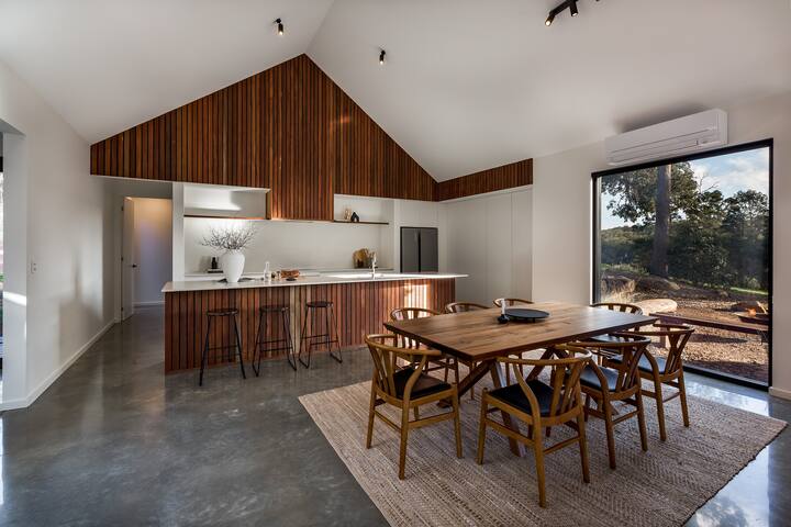 Rare, Boutique home in the heart of Margaret River gallery image 4