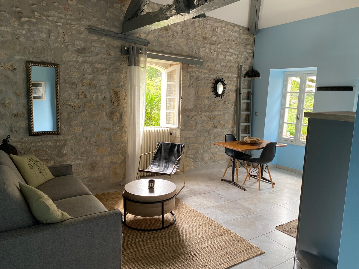 Top performing Airbnb: Independent cottage with garden and shared pool in Tarn Et Garonne