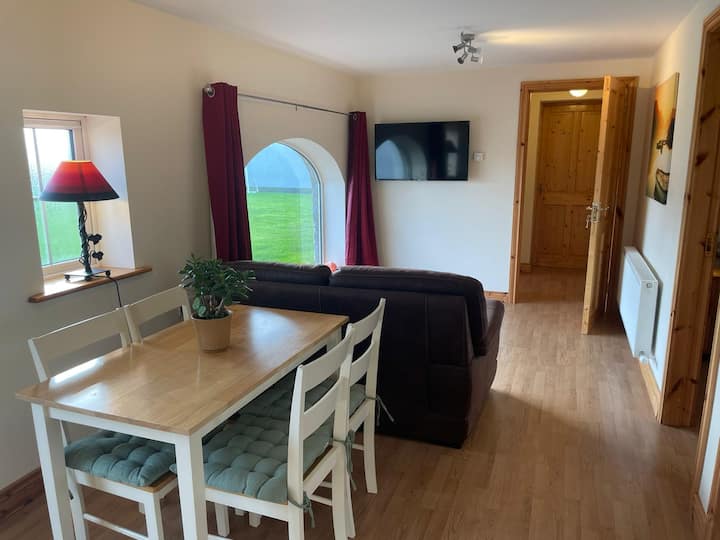 2 Bedroom Cottage Guest houses for Rent in County Limerick, County