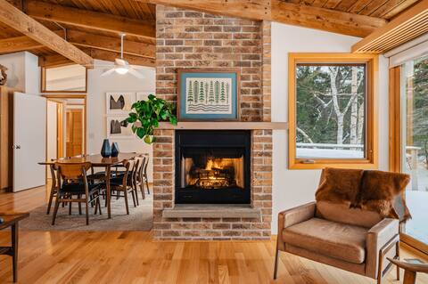 Midcentury home, private beach, large deck