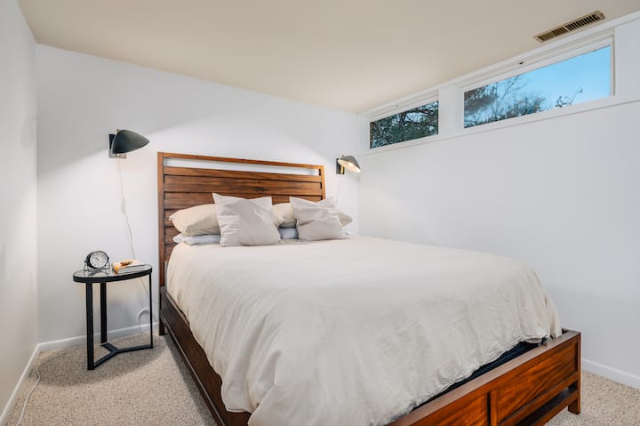 5th bedroom with queen bed on lower level