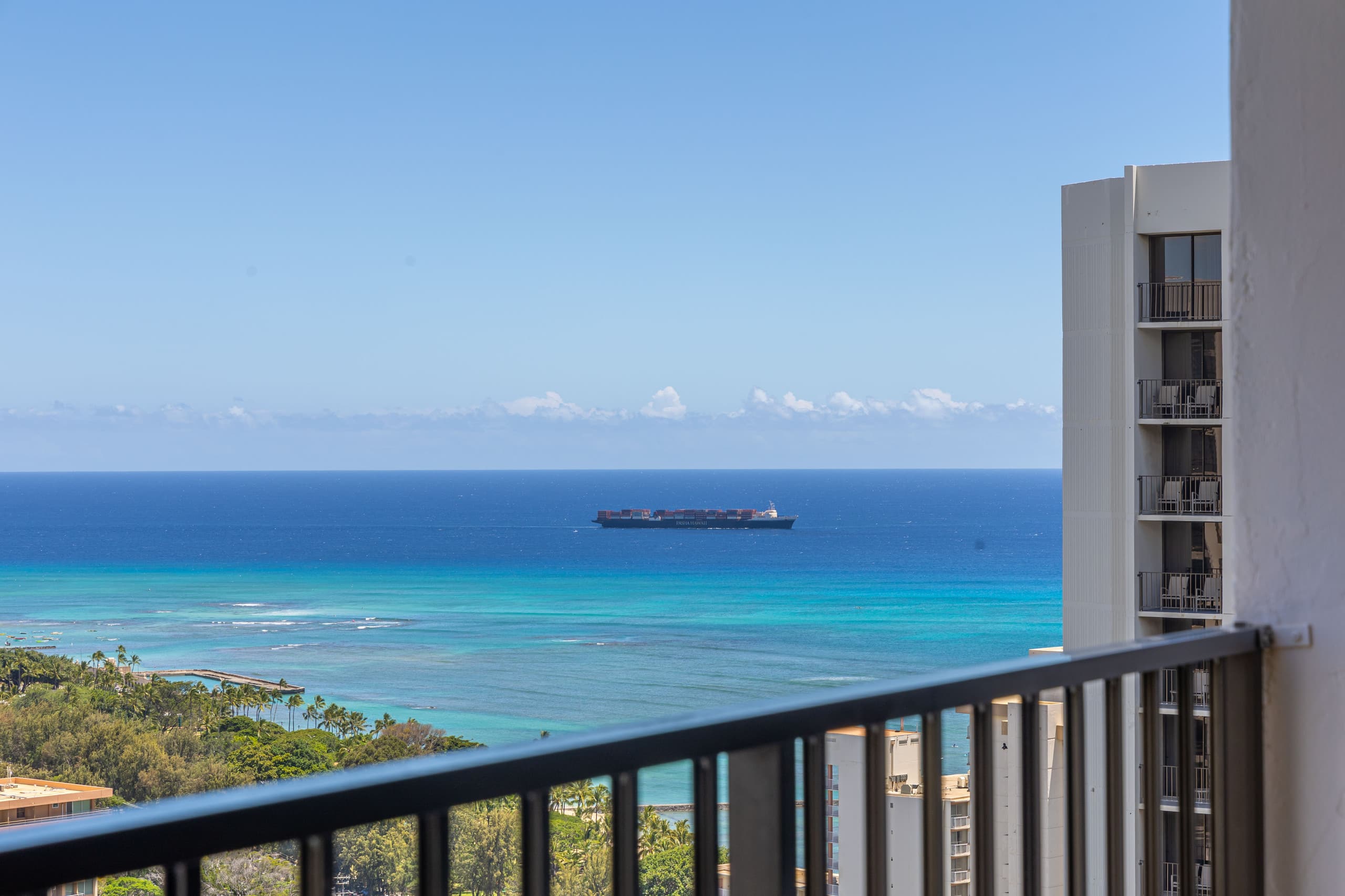 Condo in Honolulu · ★4.91 · 1 bedroom · 3 beds · 1 bath - Image 4