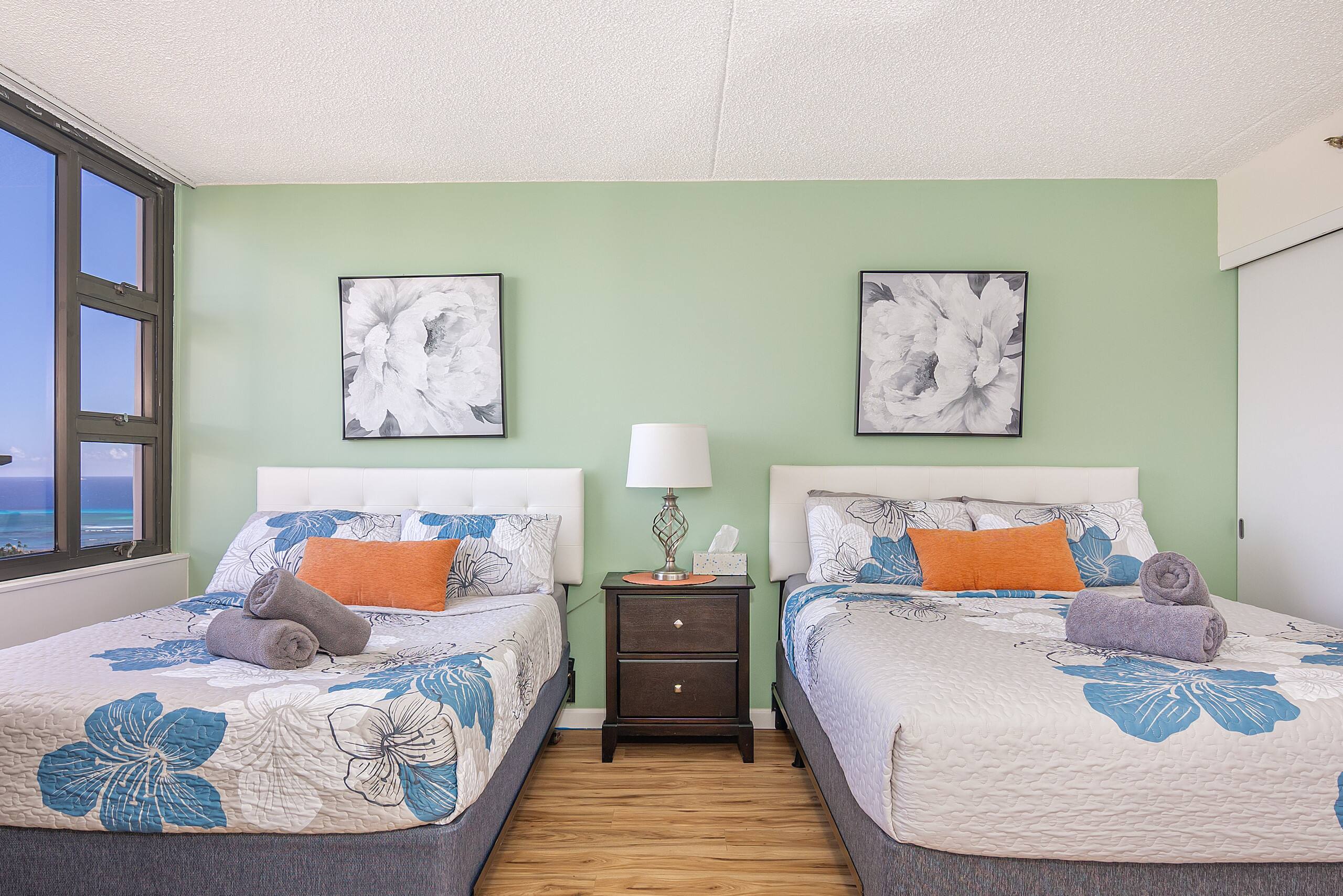 Condo in Honolulu · ★4.91 · 1 bedroom · 3 beds · 1 bath - Image 6