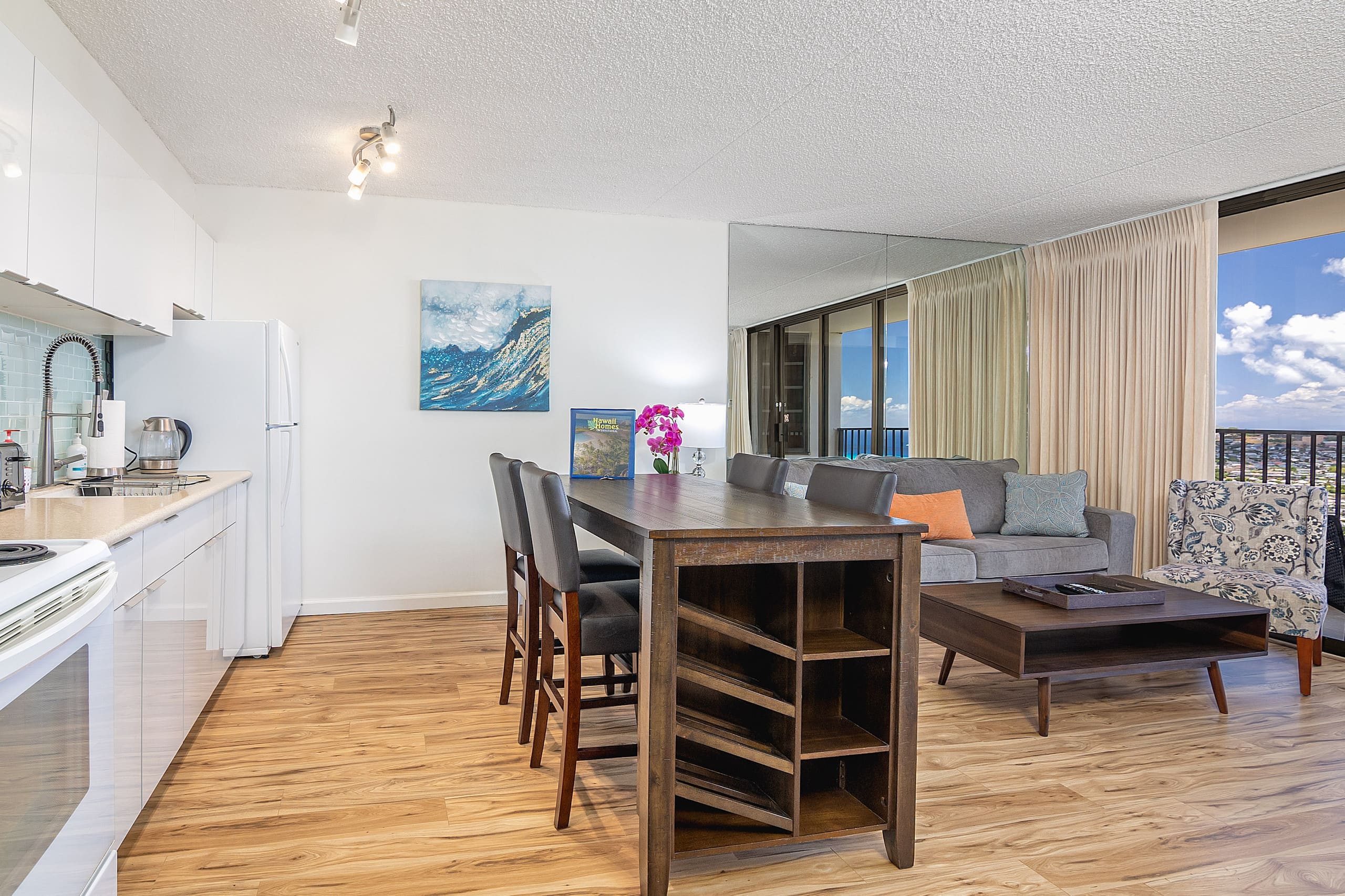 Condo in Honolulu · ★4.91 · 1 bedroom · 3 beds · 1 bath - Image 9
