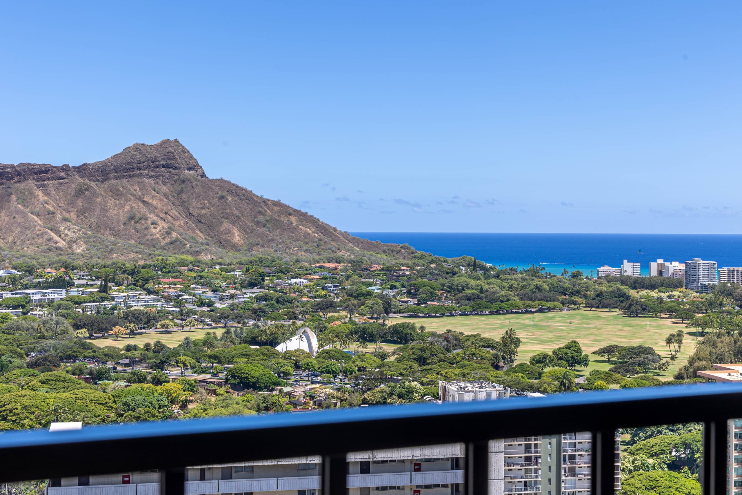 Condo in Honolulu · ★4.91 · 1 bedroom · 3 beds · 1 bath - Image 1