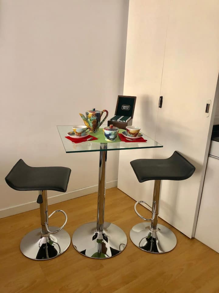 Kitnet em Retiro com recepção 24 horas