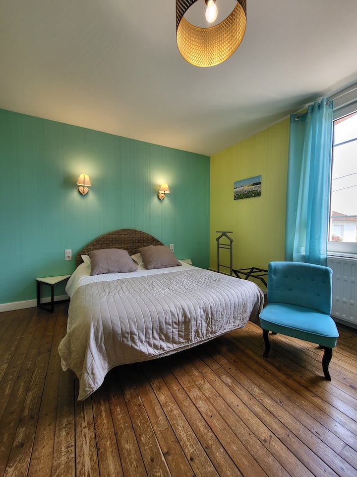 триместна стая