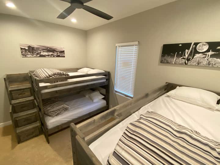 2 sets of bunk beds, sleeps 4 comfortably on full size mattresses.