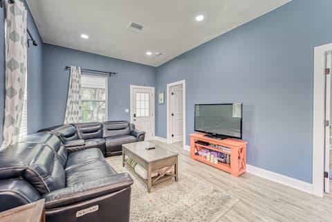 Successful Airbnb property: Modern West Tampa Bungalow - Live & Work In Style in Old West Tampa