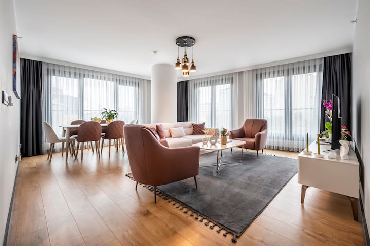 NEW Spacious 3 bedroom home in Istanbul