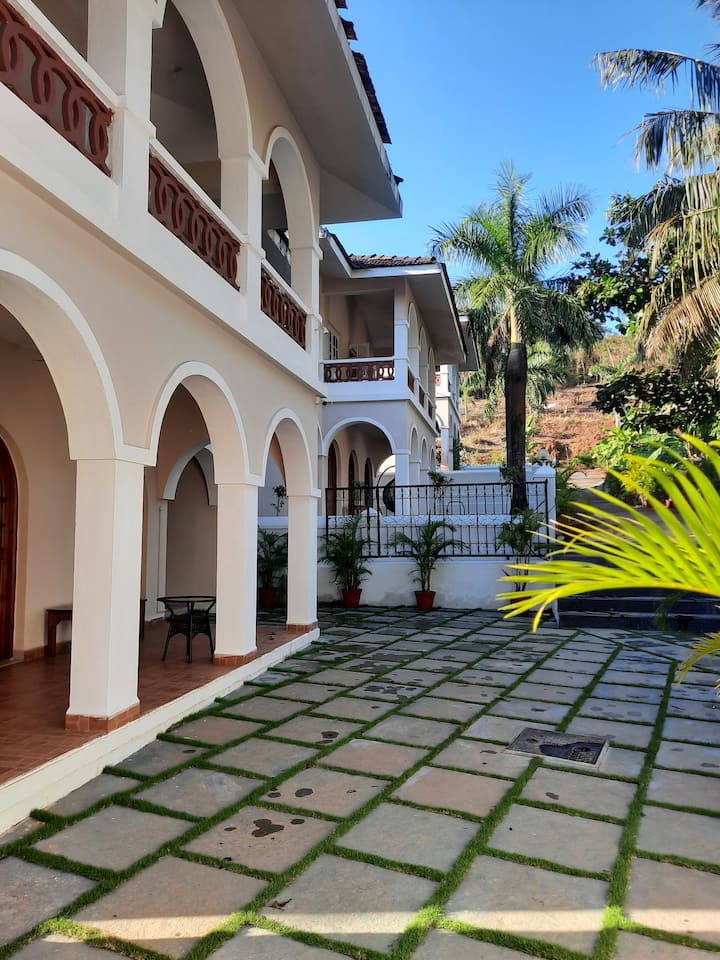 Listing image 1