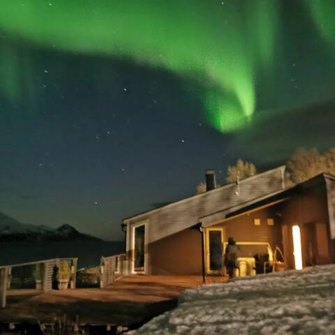 Lyngen Panorama, "Solberget"  Med glass Dome