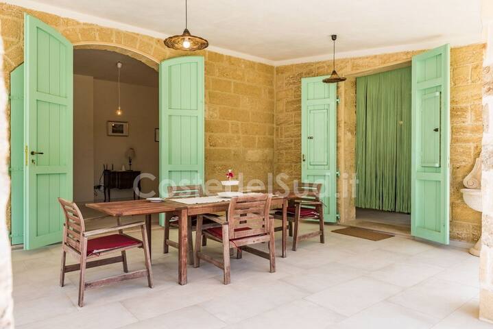 358 Splendida villa con giardino piscina esclusiva gallery image 3