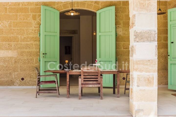 358 Splendida villa con giardino piscina esclusiva gallery image 2