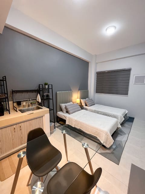 Modern & cozy unit in the heart of Alabang
